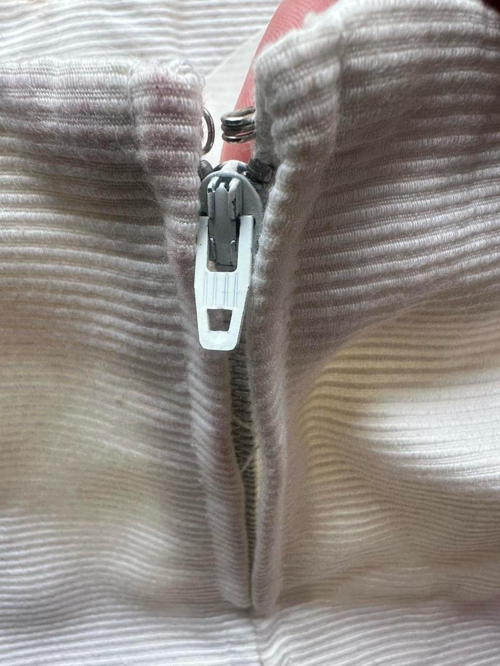 Vintage Christian Dior white corset bustier top with black buttons. Size 2 - Picture 6 of 8